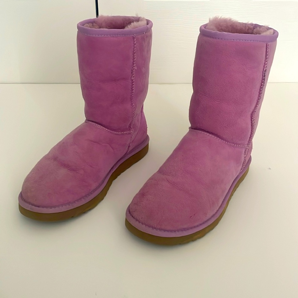 UGG Classic Short Boot, Pink - Size 7